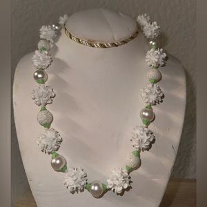 Vintage White & Green Flower/Pearl Necklace